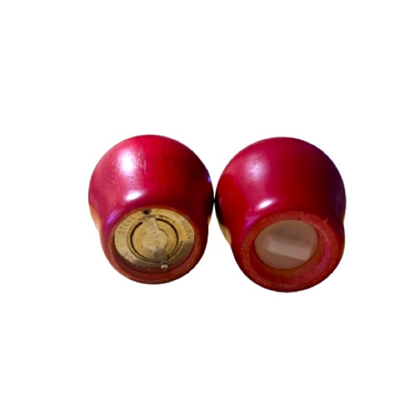 Cooks Club Red Apple Salt and Pepper Shakers, Wooden & Carbon SteelNWOT Vintage - Picture 2 of 3